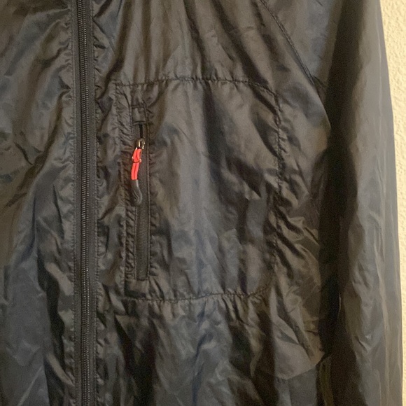 Ideology thin rain jacket size medium - Picture 2 of 5